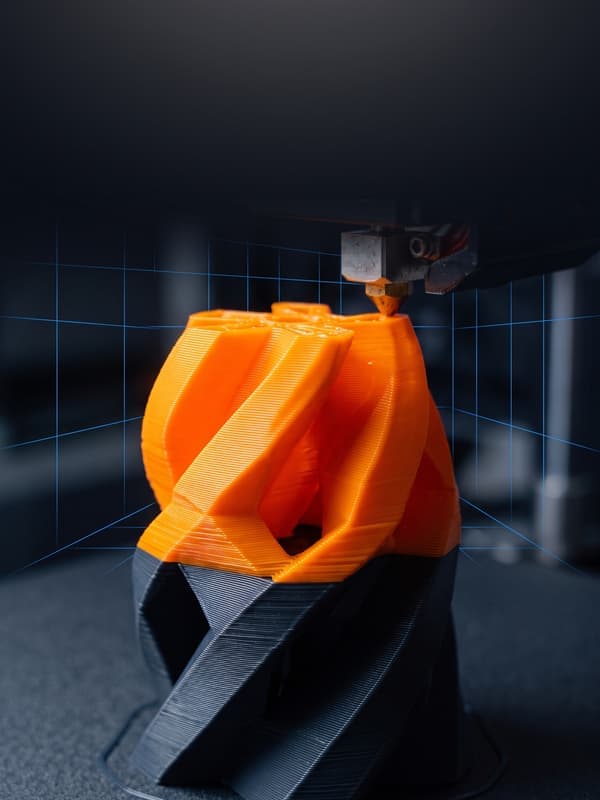 Capa ilustrativa do ebook Impressão 3D do básico ao intermediário